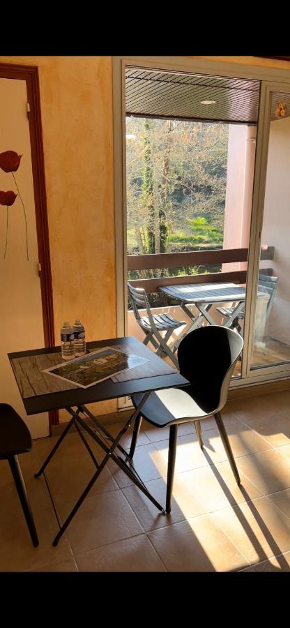 Appartement 2 Pieces Vue Sur La Riviere De L'Aven Et Le Bois D Amour Pont-Aven Exterior photo